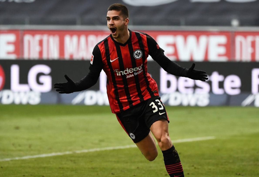  法兰克福主场惨败拜仁跌出欧战区  