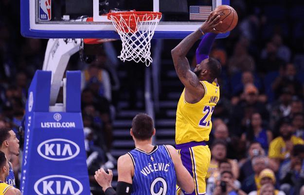  小瓦格纳30分魔术终结湖人四连胜  