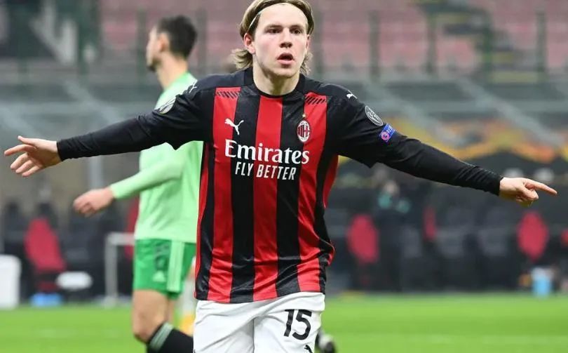  国际米兰门将神扑保住胜局  