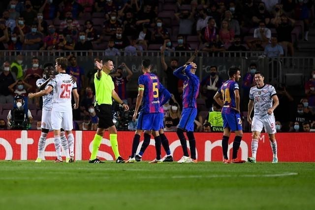  拜仁慕尼黑主场大胜法兰克福稳固榜首位置